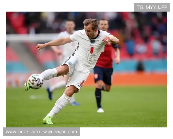 凯恩大局观十足的背身分球再次提升热刺攻势质量