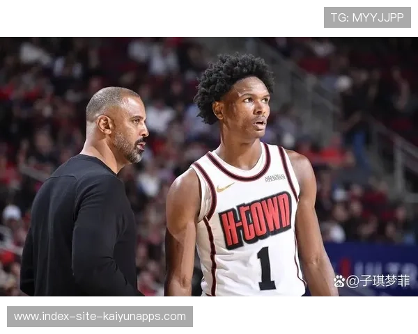 热火防守轮转到位，对手空位也投丢，热火队防守