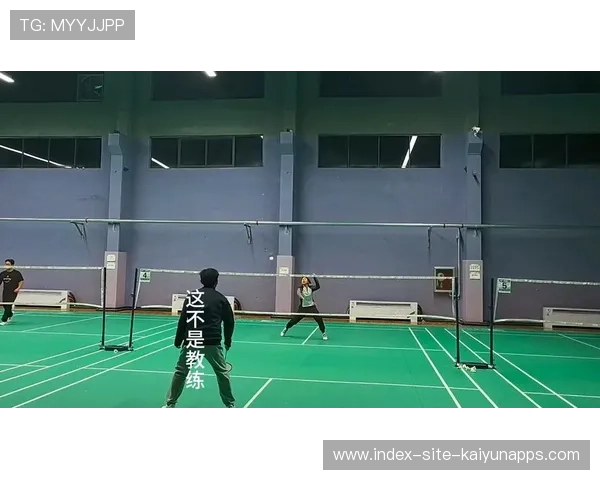 羽毛球暴力平抽球速太快，如何应对这场“速度风暴”？