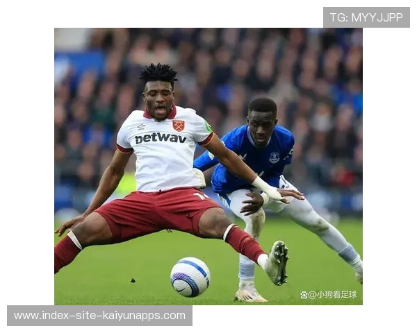 西汉姆连续两次定位球攻门终成焦点进球